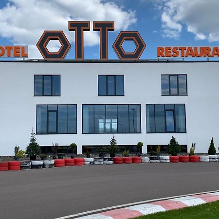 Otto Hotel-Restaurant Rivne Extérieur photo