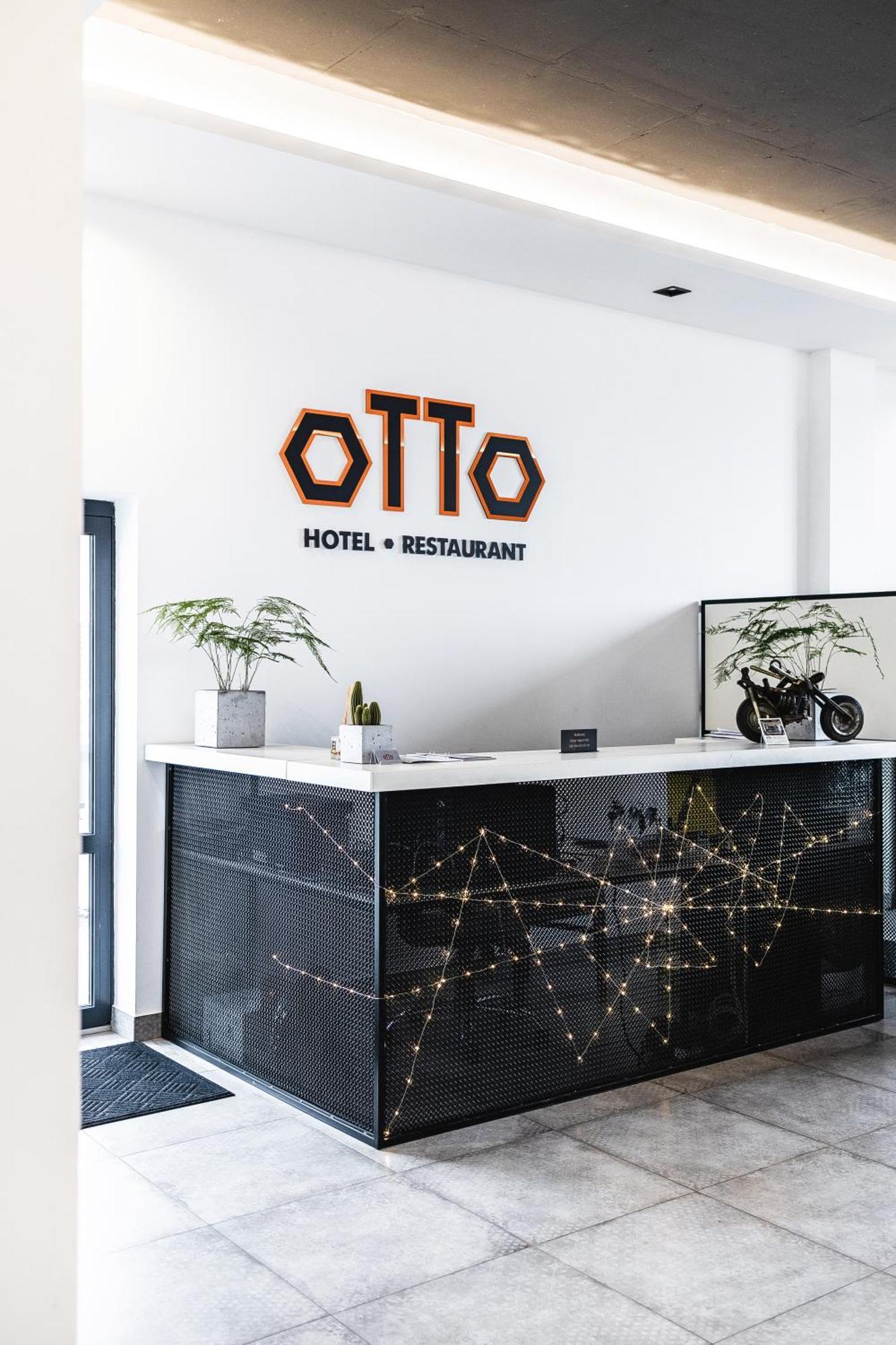 Otto Hotel-Restaurant Rivne Extérieur photo